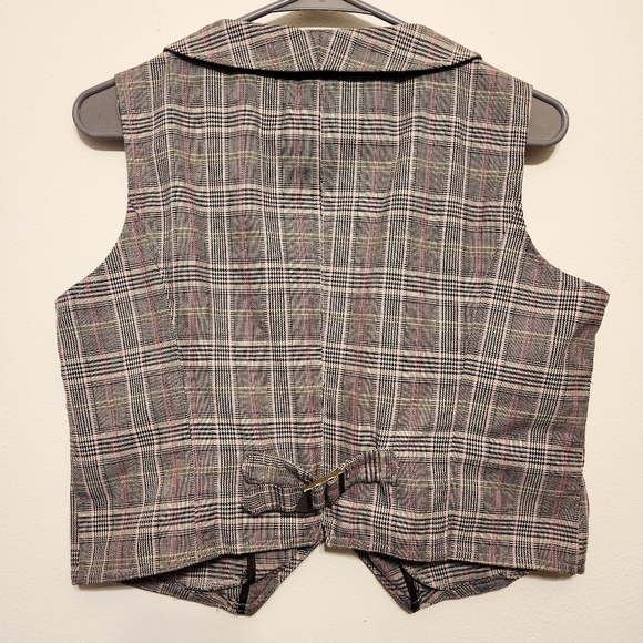 Ana Plaid Vest - Picture 3 of 9